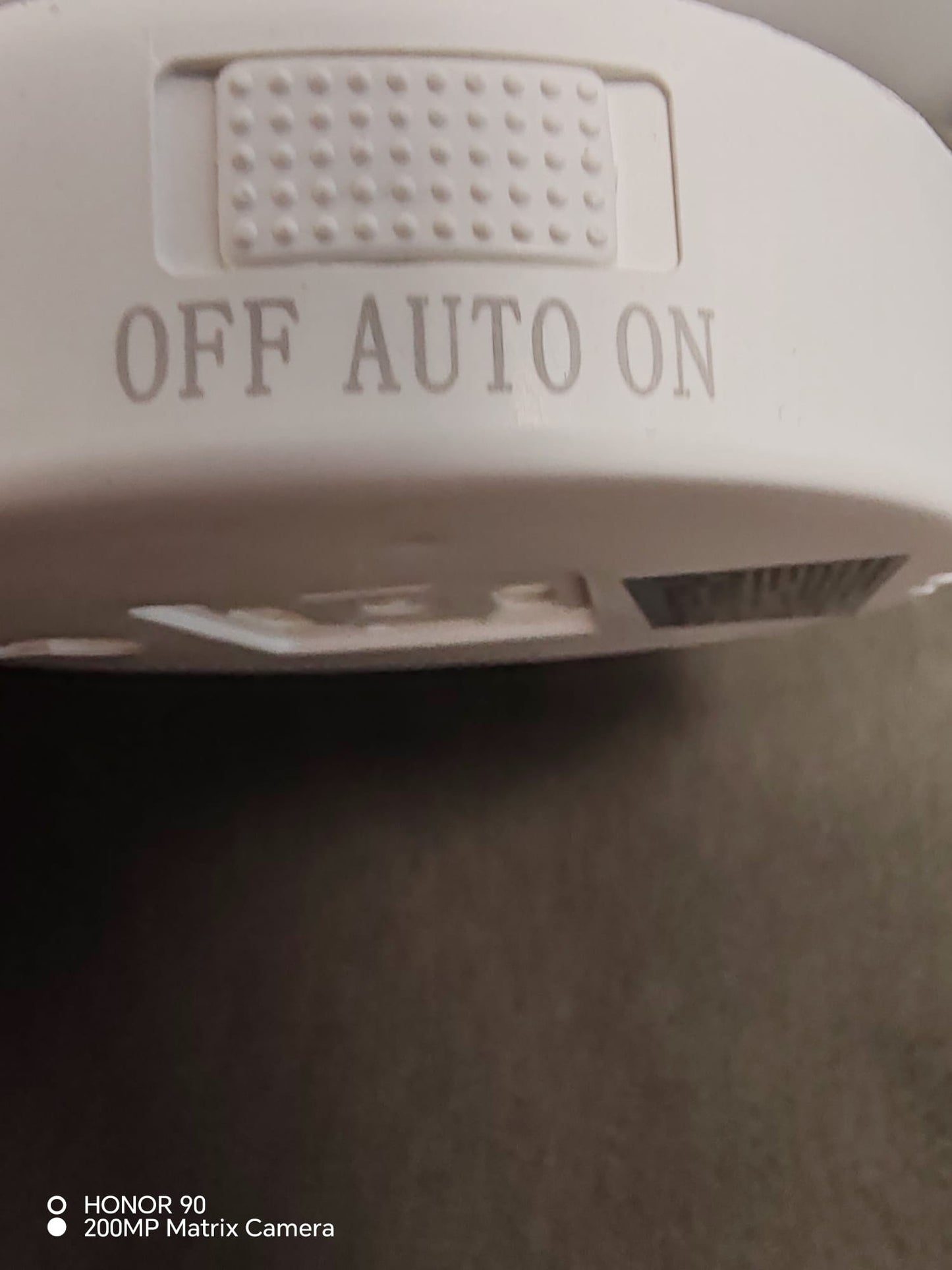 Set 2 Lampi LED cu Senzor de Miscare -Se Aprinde Automat Noaptea ( fara Fire , USB)