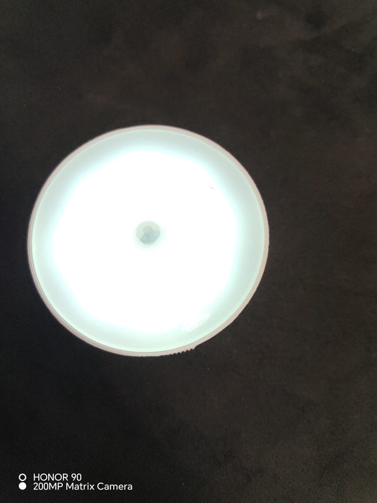 Set 2 Lampi LED cu Senzor de Miscare -Se Aprinde Automat Noaptea ( fara Fire , USB)